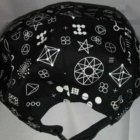 Strapback Hat - Picture 3 of 4